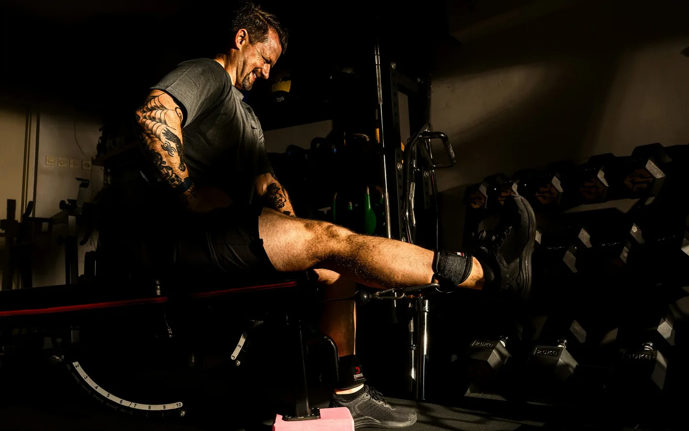 Hip strengthening alongside knee work outperforms knee work alone
