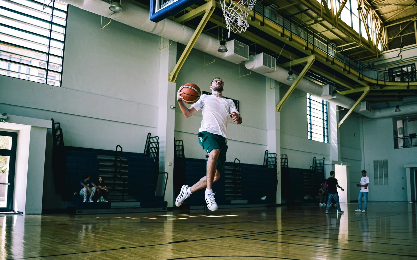 Jumping and landing sports load the patellar tendon hardest