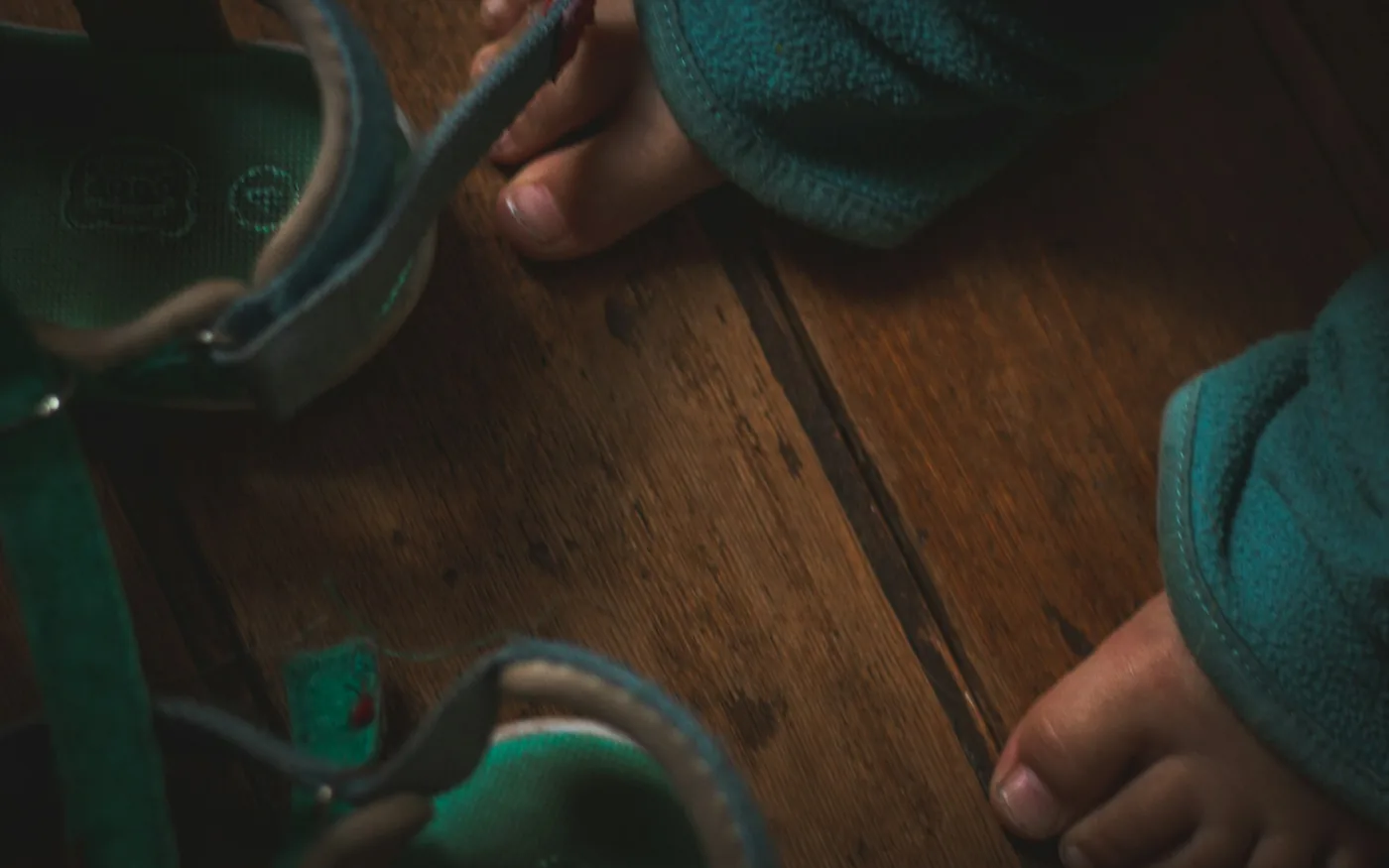 Peripheral neuropathy usually begins in the toes and works upward