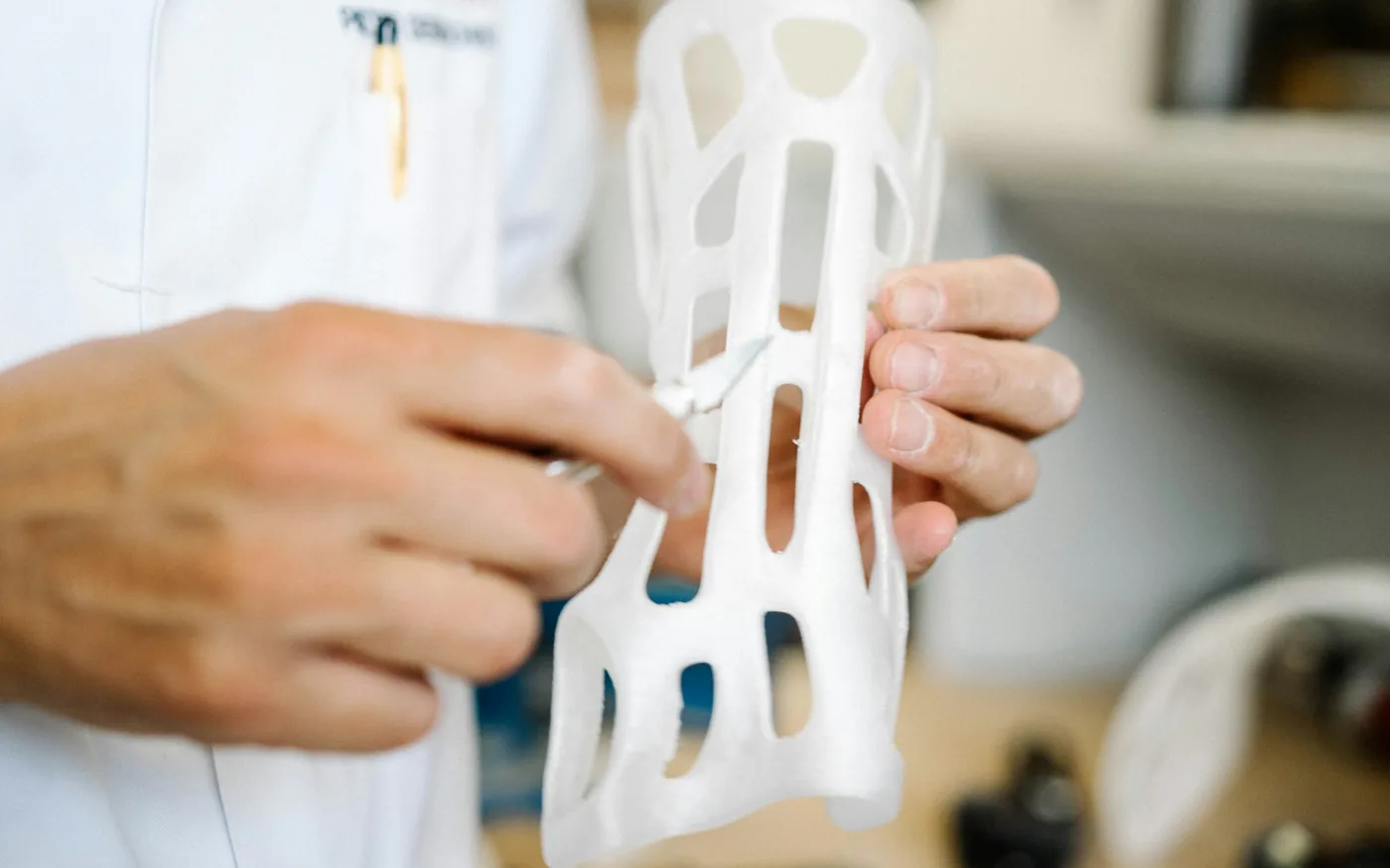 A thumb spica splint rests the tendons without immobilising the whole hand